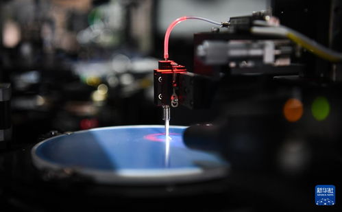 新华全媒 新时代中国调研行之看区域 中部篇 湖北打造万亿级光电子信息产业集群